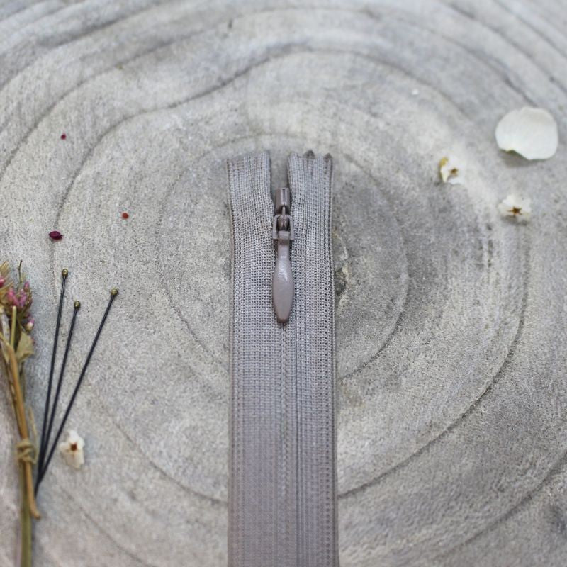 Zip Invisible Taupe - Atelier Brunette