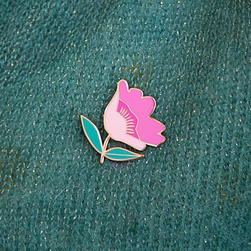 Pin's Fleur violette - Lise Tailor