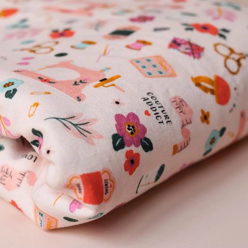 Canva Love Sewing - Lise Tailor