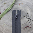 Zip 20cm Charcoal - Atelier Brunette
