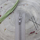 Zip 20cm Taupe - Atelier Brunette