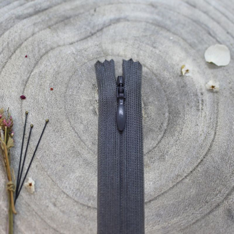 Zip Invisible Charcoal - Atelier Brunette